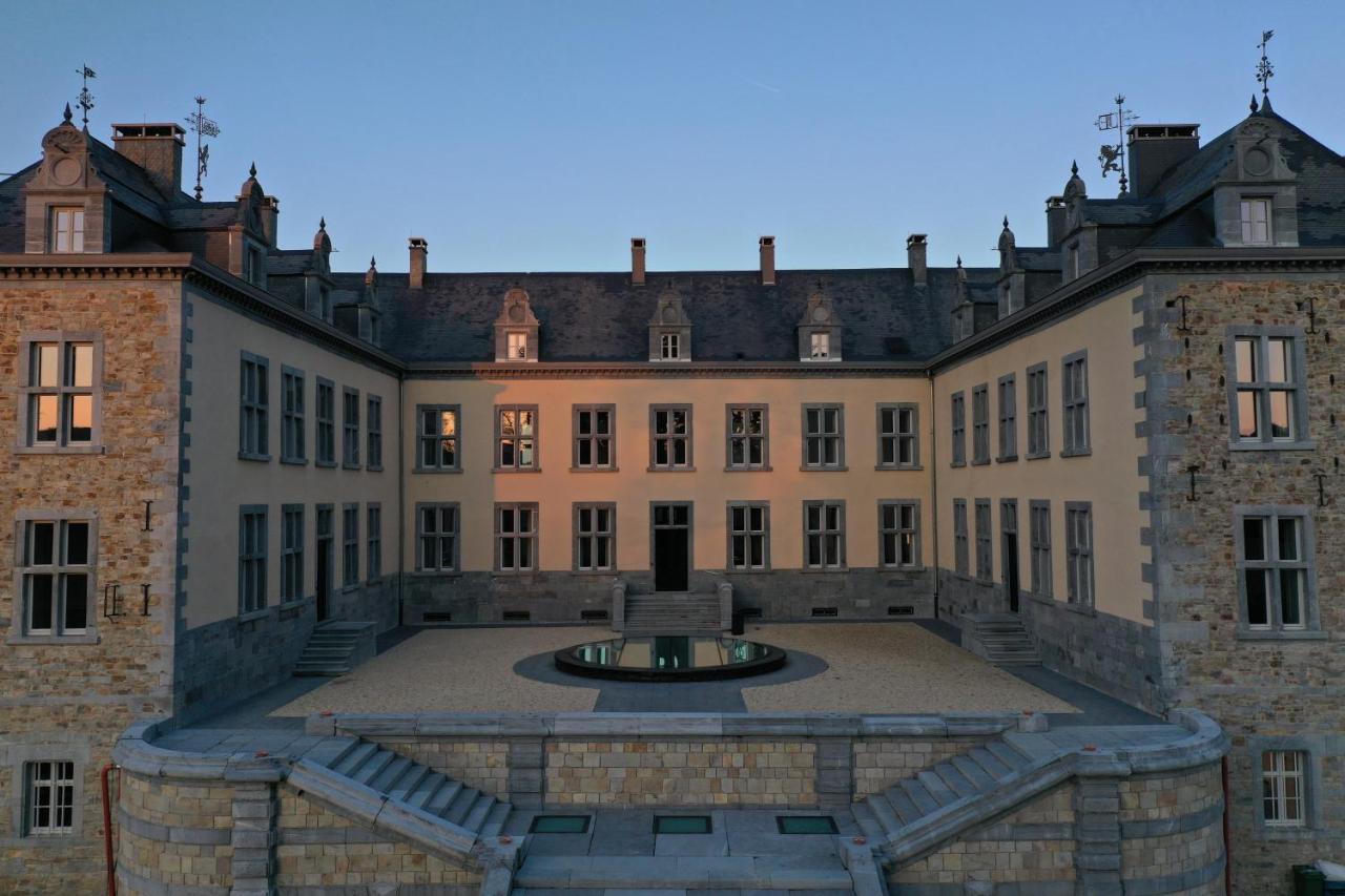 Le Chateau De Mirwart エクステリア 写真