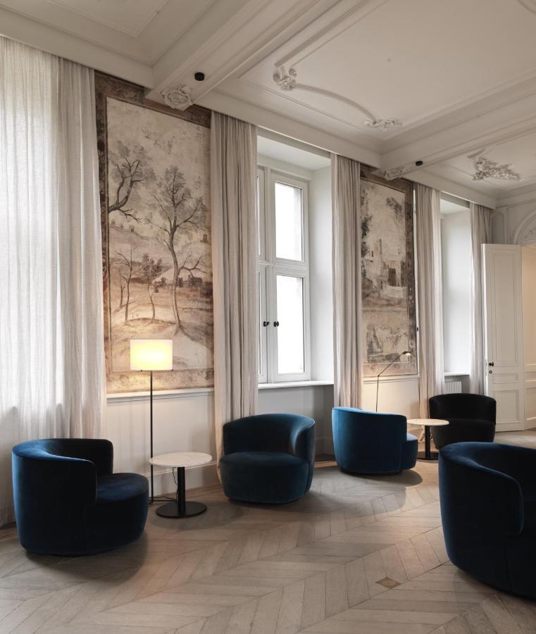 Le Chateau De Mirwart エクステリア 写真