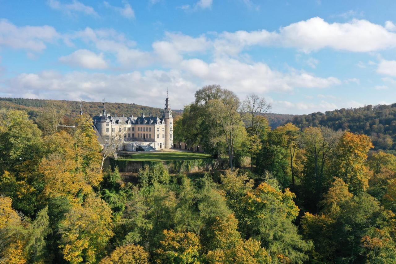 Le Chateau De Mirwart エクステリア 写真